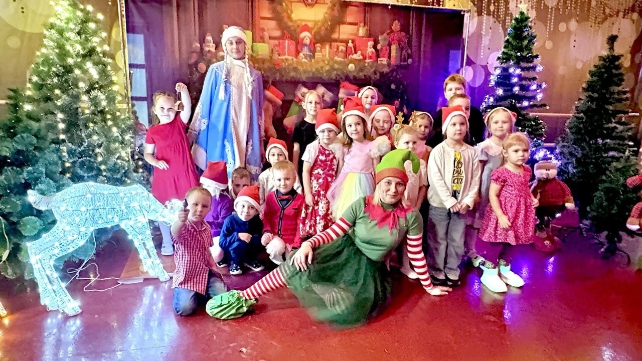 В клубе железнодорожников станции Саянская завершила работу творческая мастерская Снегурочки